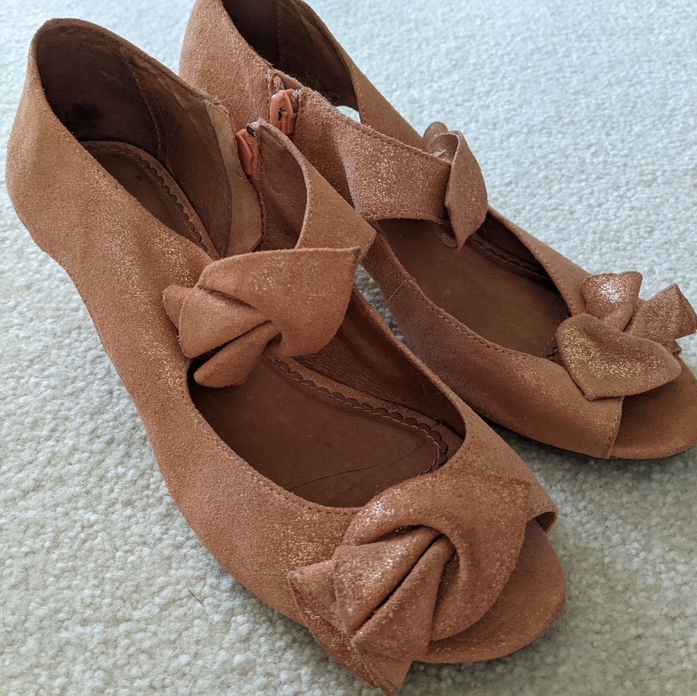 Anthropologie Rusty Tan Suede Knot Peep-Toe Heels